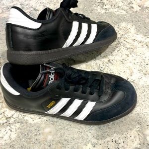 Like New Adidas Samba Futsal shoes little boy 2